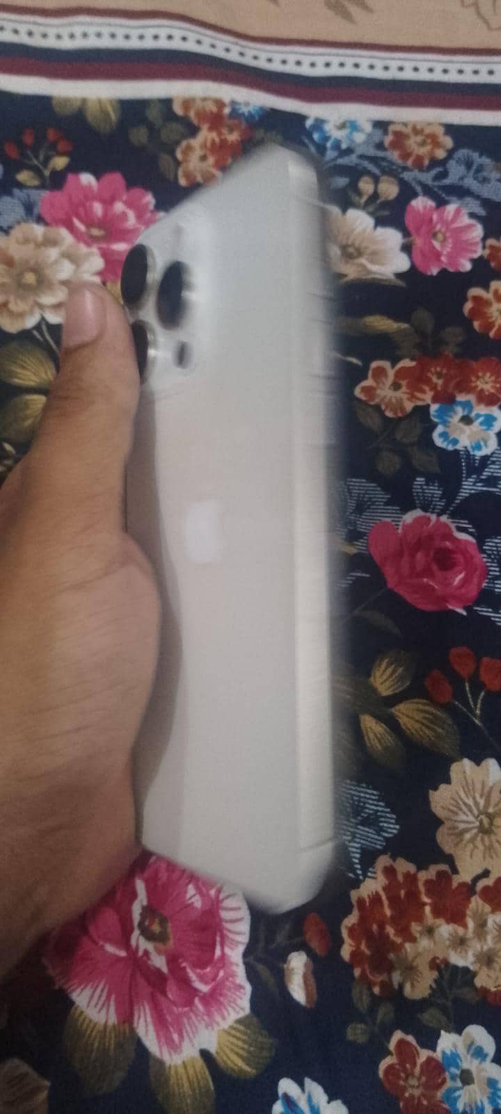 Apple iPhone 15 Pro Max 5
