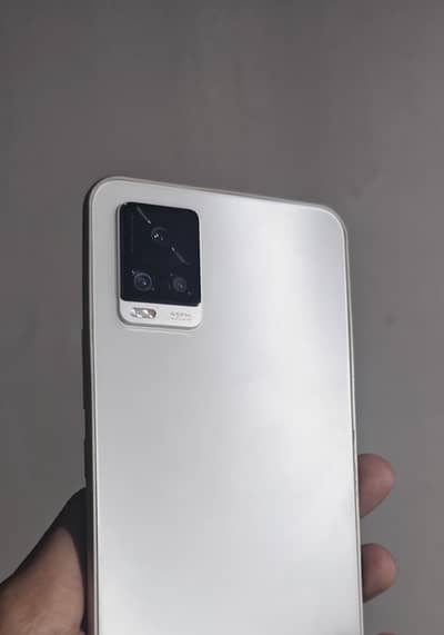 Vivo V20