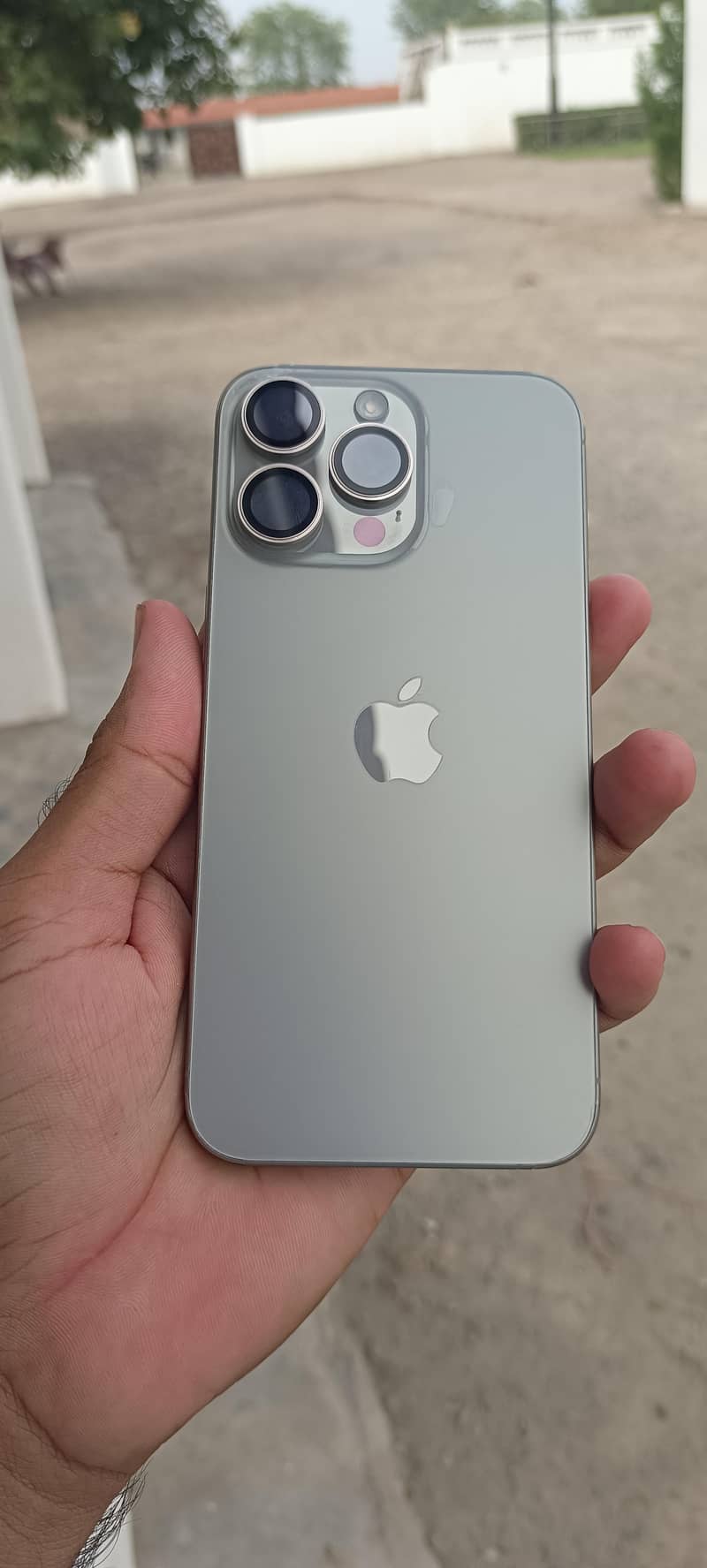 Apple iPhone 15 Pro Max 0