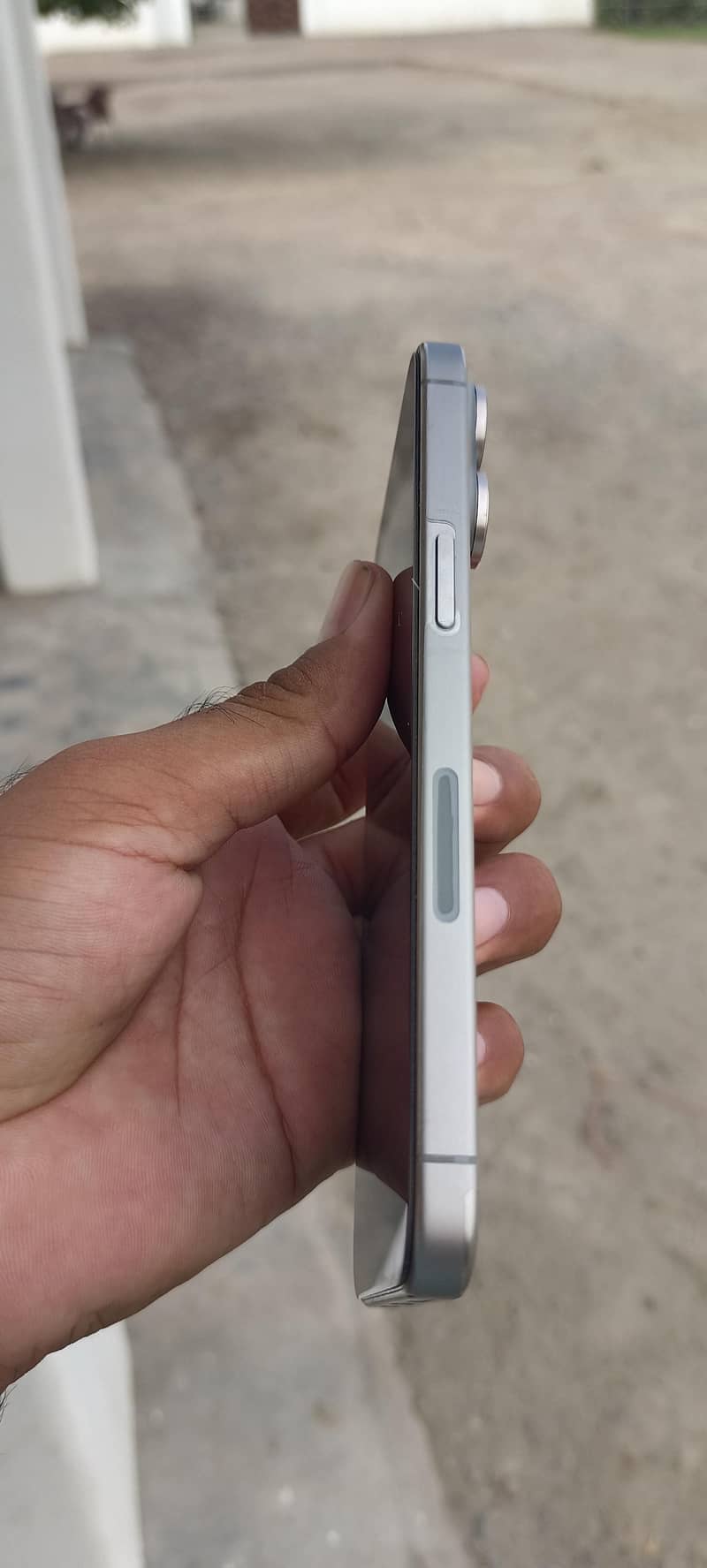 Apple iPhone 15 Pro Max 2