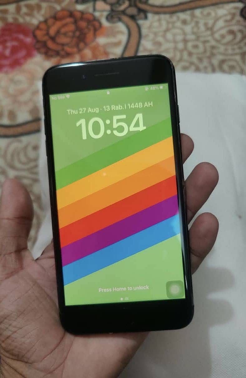 Apple iPhone 8 Plus 1