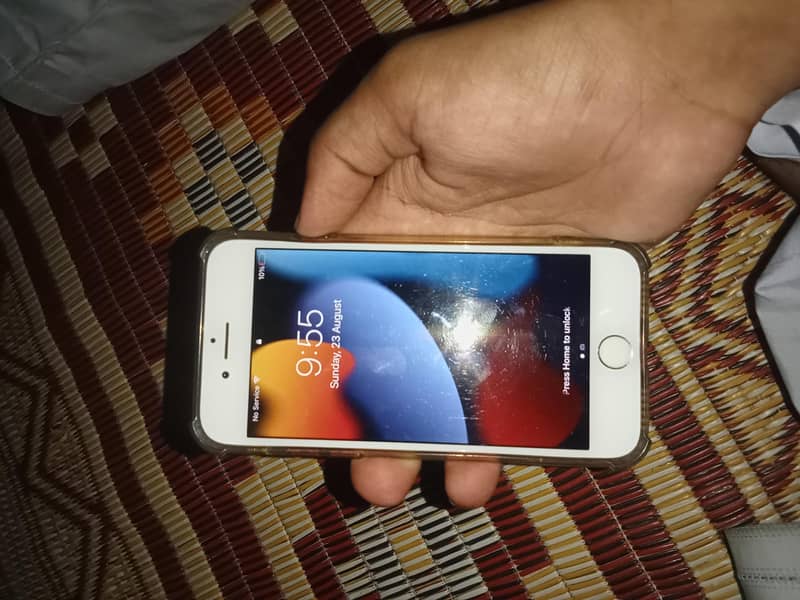 Apple iPhone 7 3