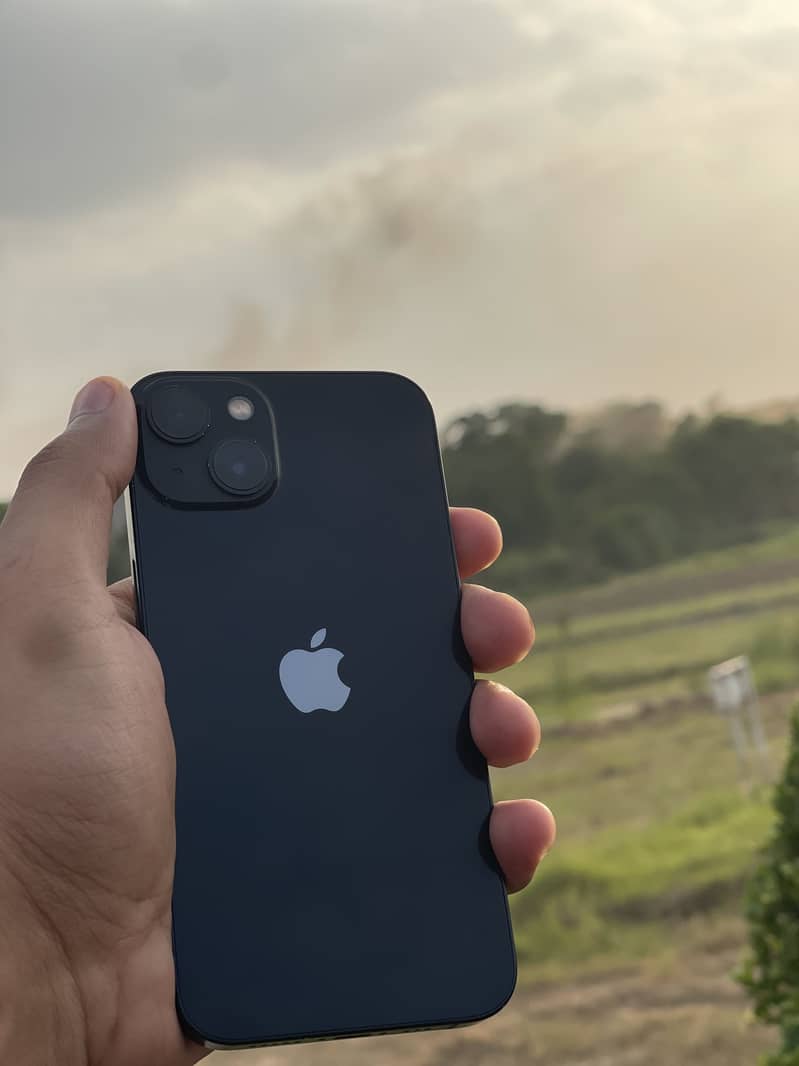 Apple iPhone 13 1