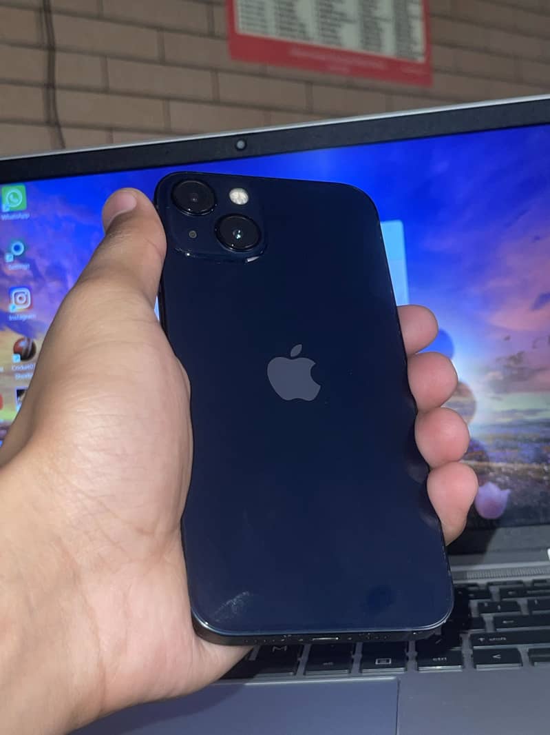 Apple iPhone 13 2