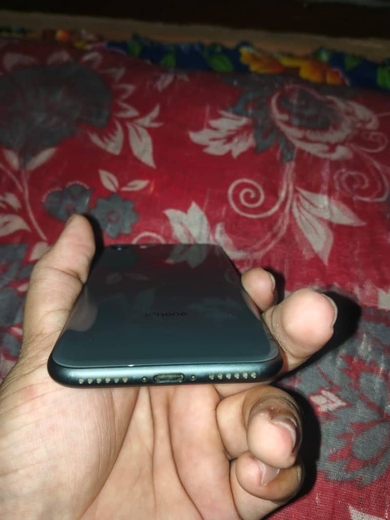 Apple iPhone 8 2