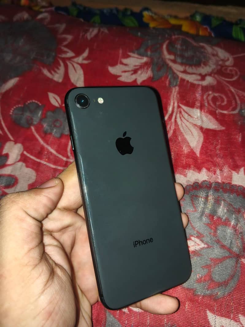 Apple iPhone 8 7