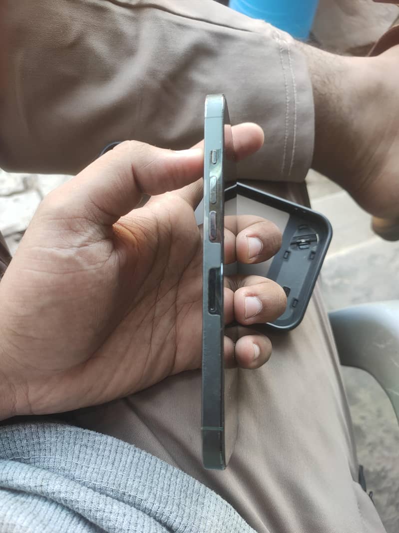 iPhone 13 pro 1
