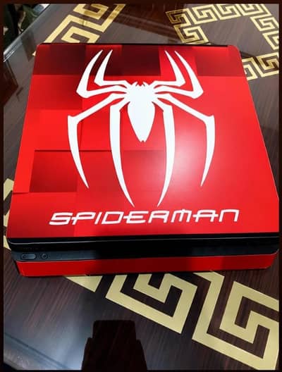 PS4 Slim | 500gb black color spiderman skin installed