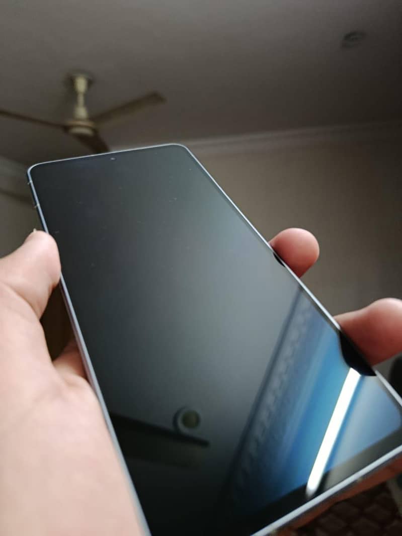 Sharp Aquos Sense7 2