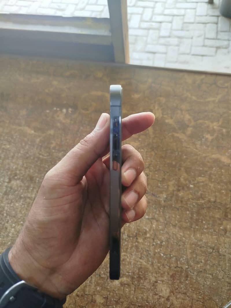 Apple iPhone 12 Pro 0