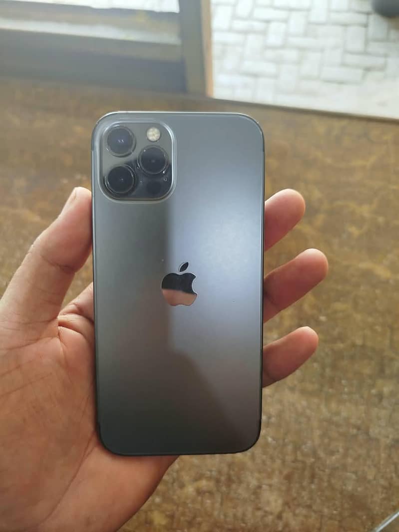 Apple iPhone 12 Pro 3