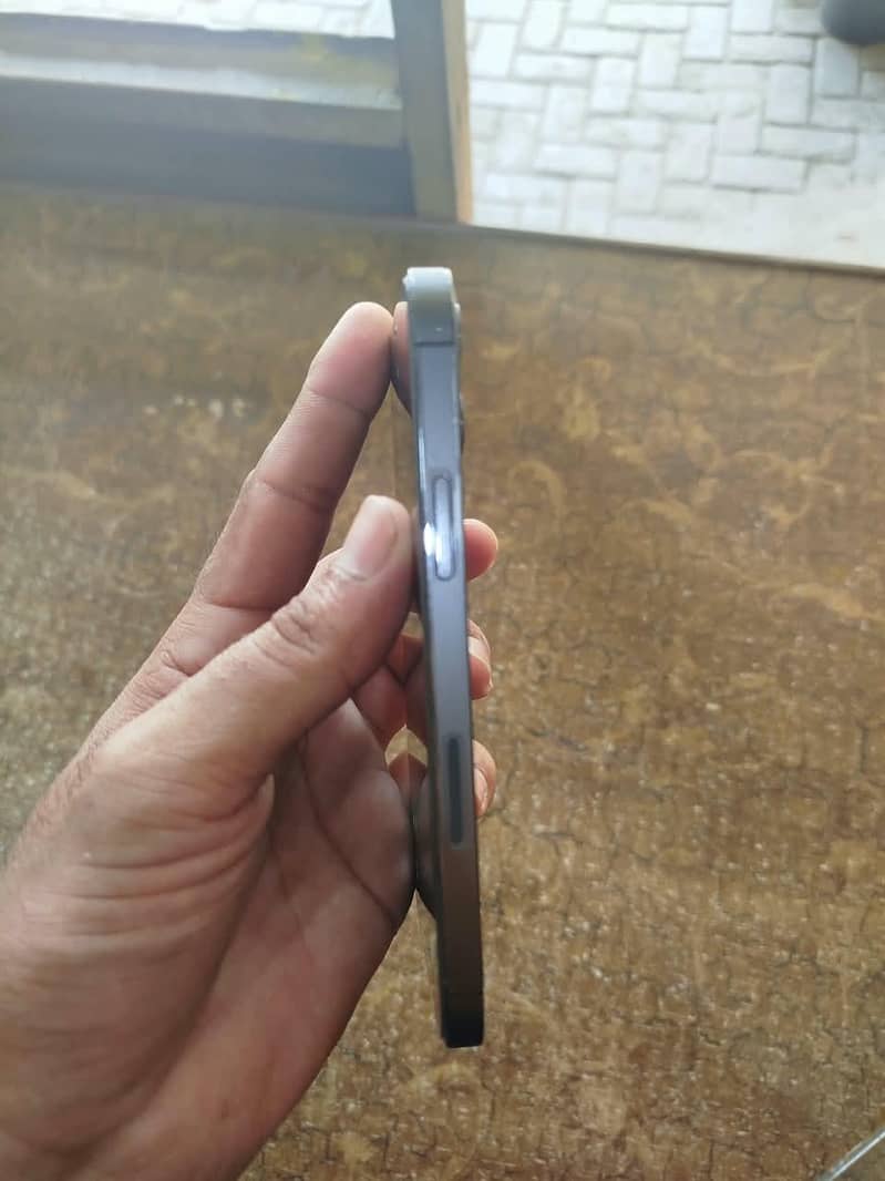 Apple iPhone 12 Pro 4