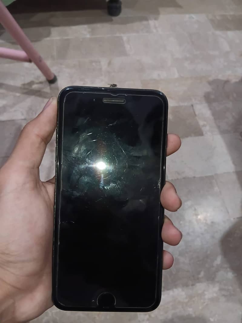 Apple iPhone 7 Plus 2