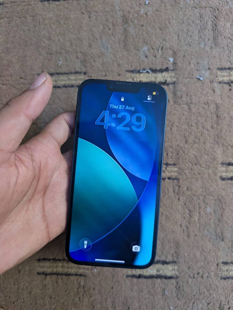 Apple iPhone 13 1