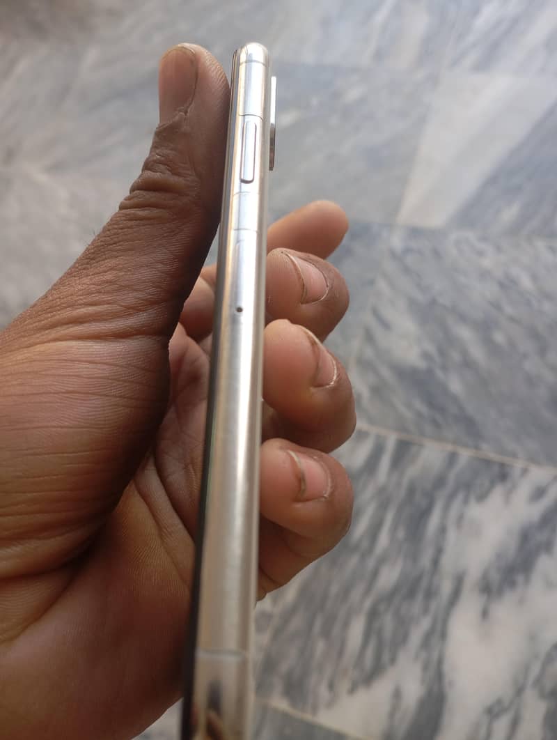 Apple iPhone X 1