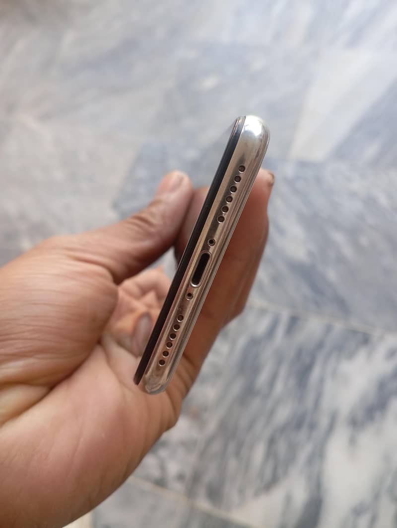 Apple iPhone X 2