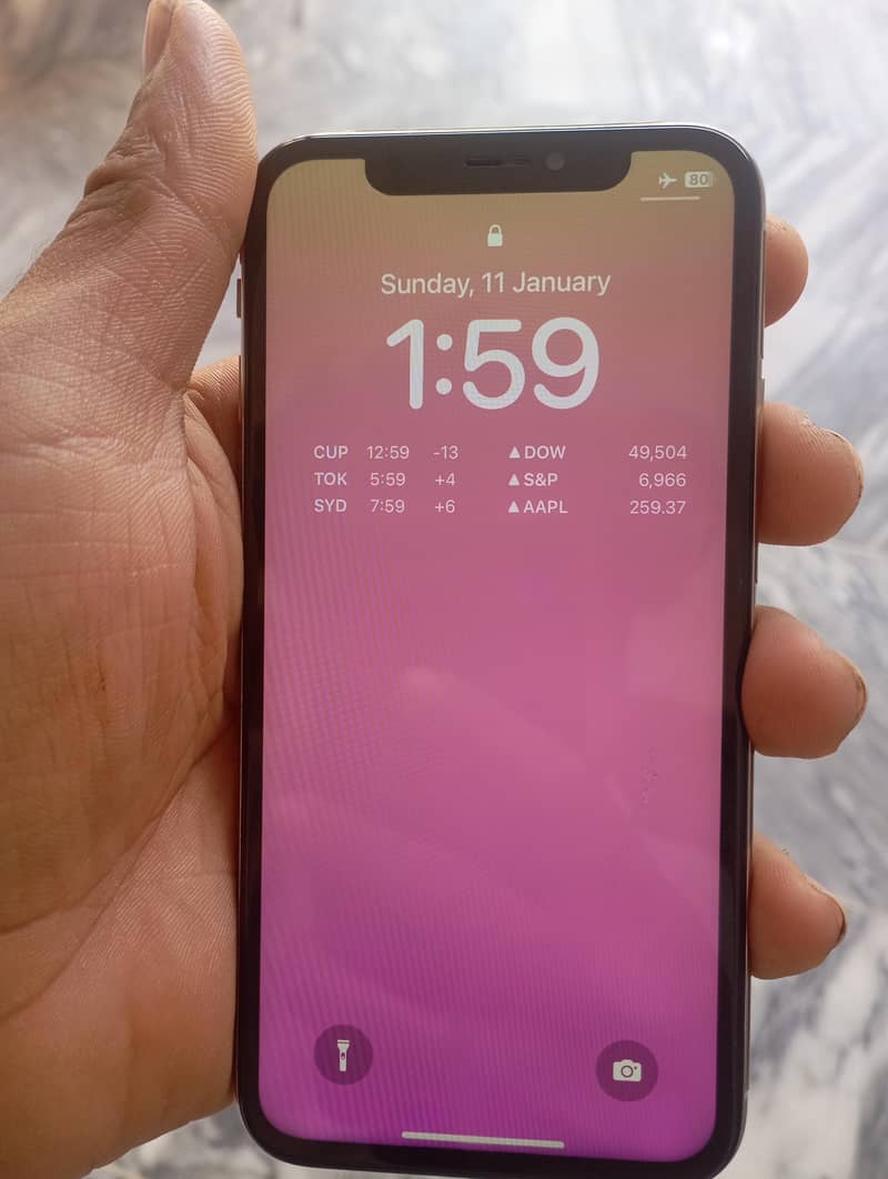 Apple iPhone X 4
