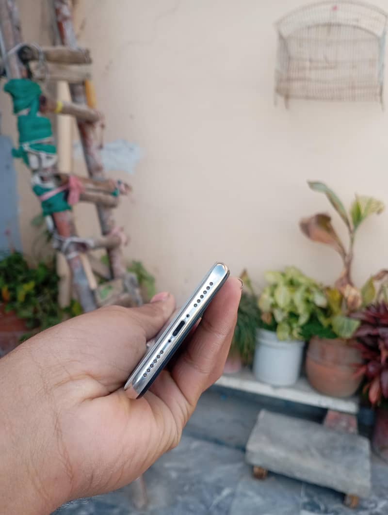 Apple iPhone X 8