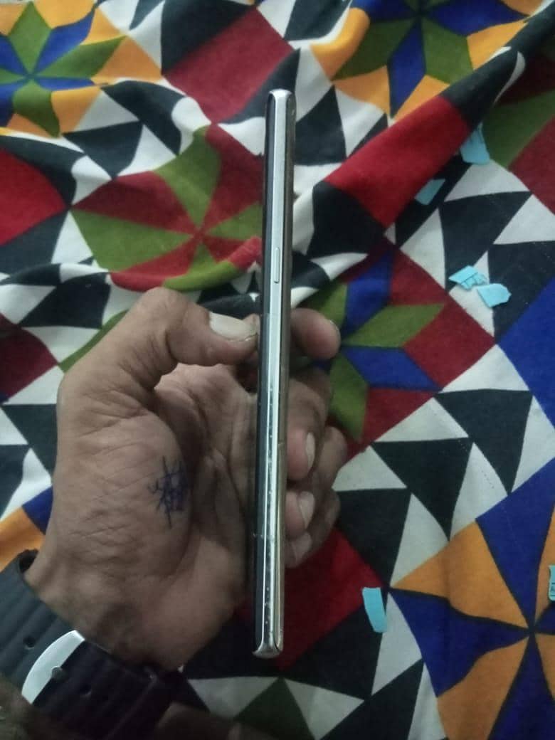 Samsung Mobile Note 8 6