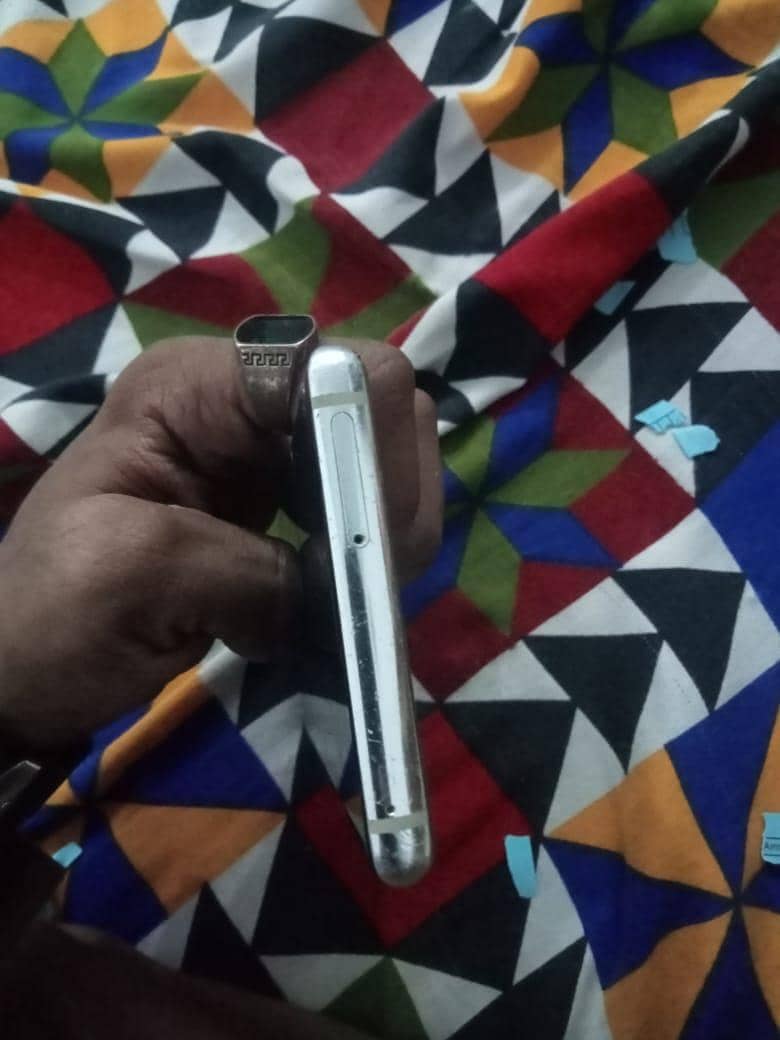 Samsung Mobile Note 8 7