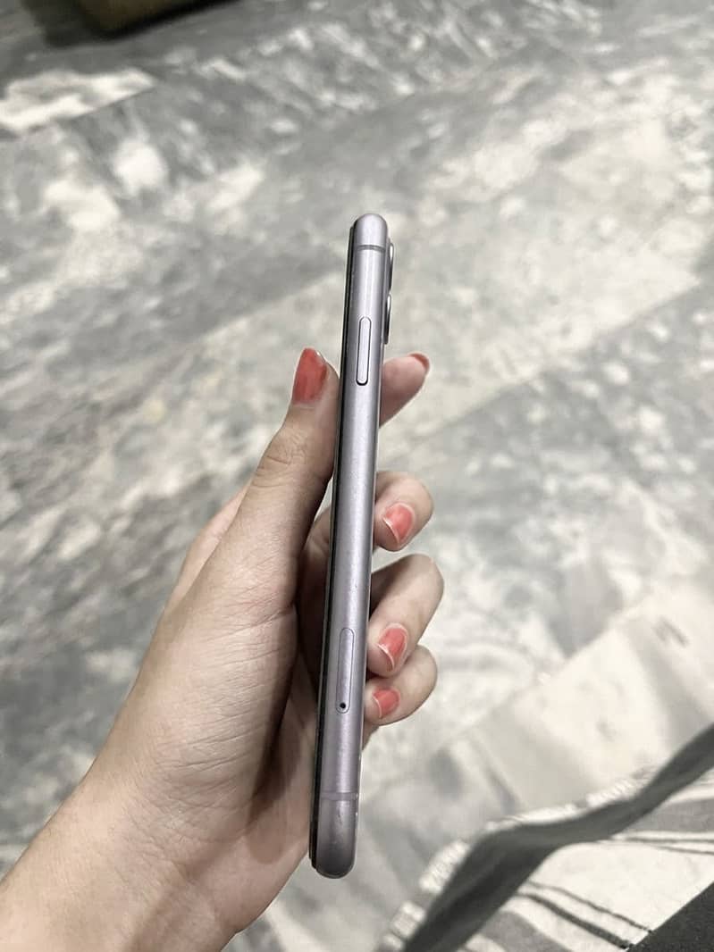 Apple iPhone 11 2