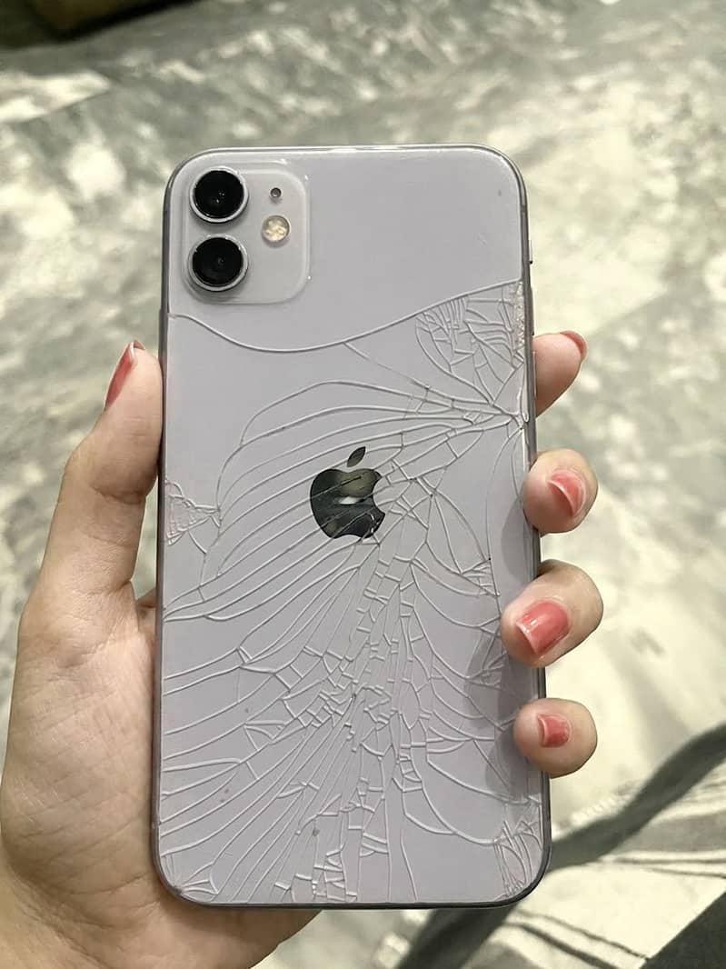 Apple iPhone 11 4