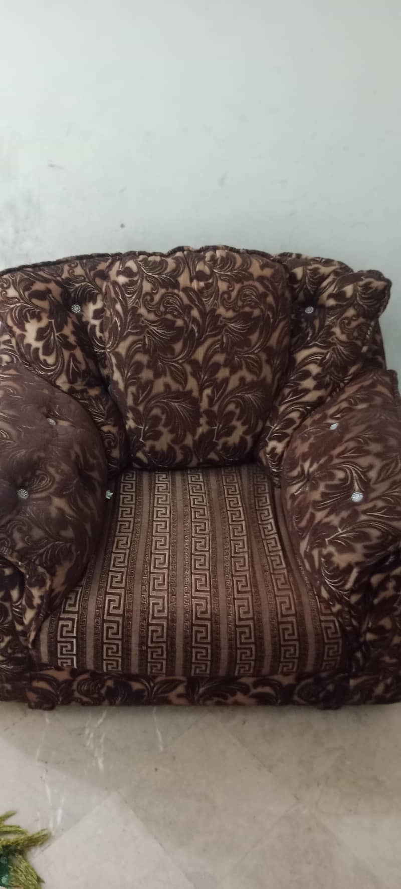 6 seter sofa set good condition 4