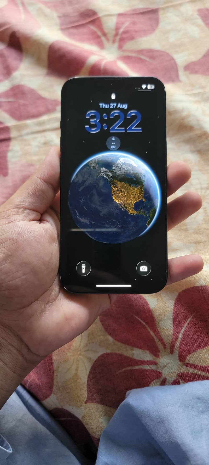 Apple iPhone 13 2
