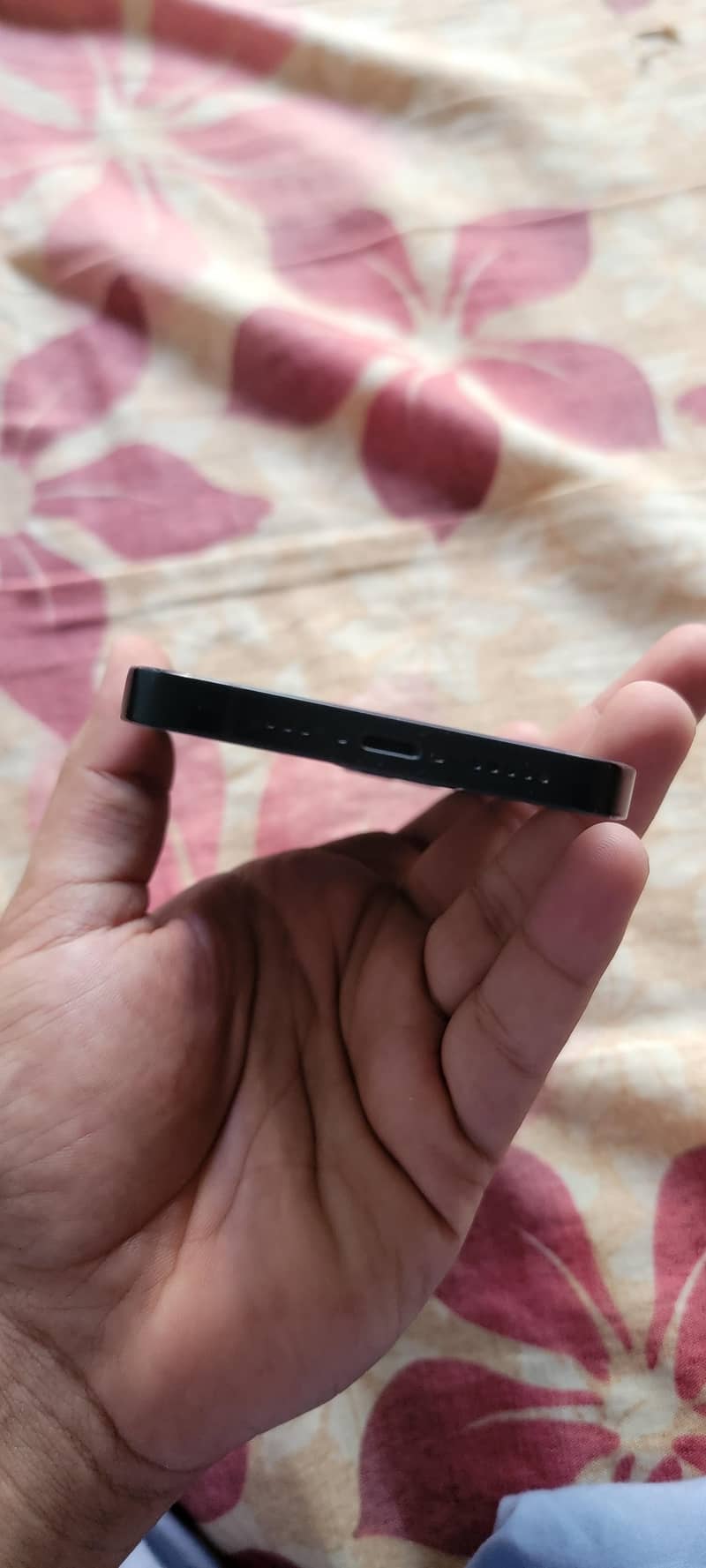 Apple iPhone 13 4