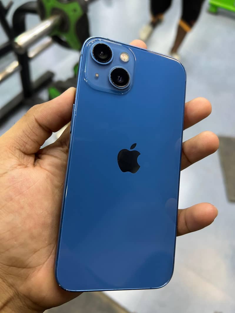 Apple iPhone 13 3