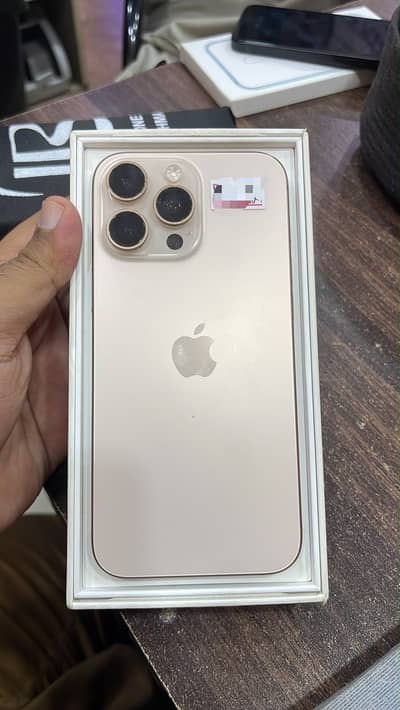 Apple iPhone 16 Pro Max