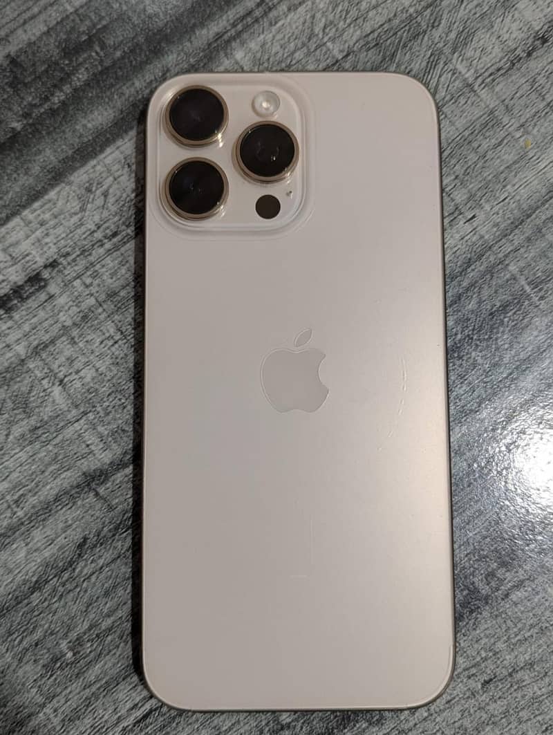 Apple iPhone 16 Pro Max 0