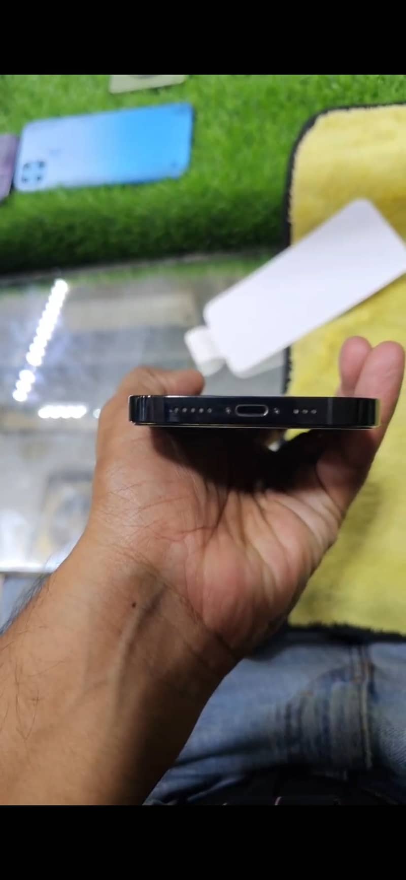 Apple iPhone 15 Pro 1