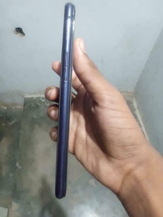 OPPO A3s 4