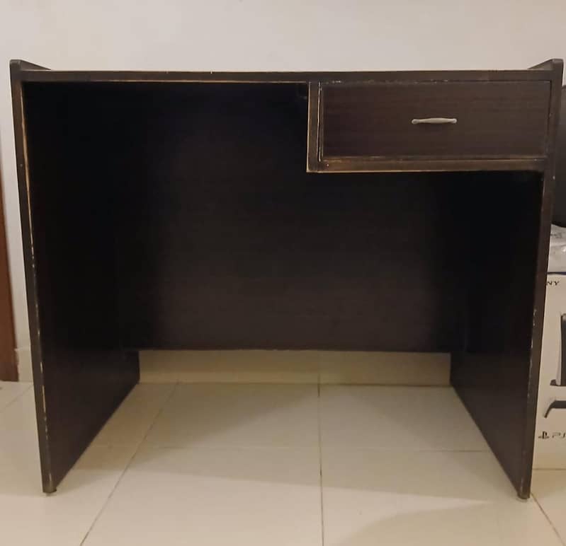 Study / Computer Table – Good Condition 0