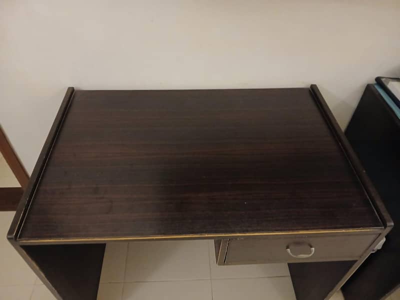 Study / Computer Table – Good Condition 1