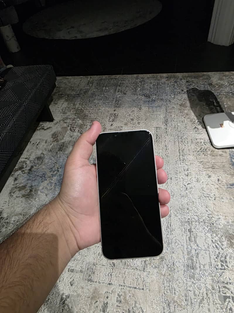 Apple iPhone 13 1