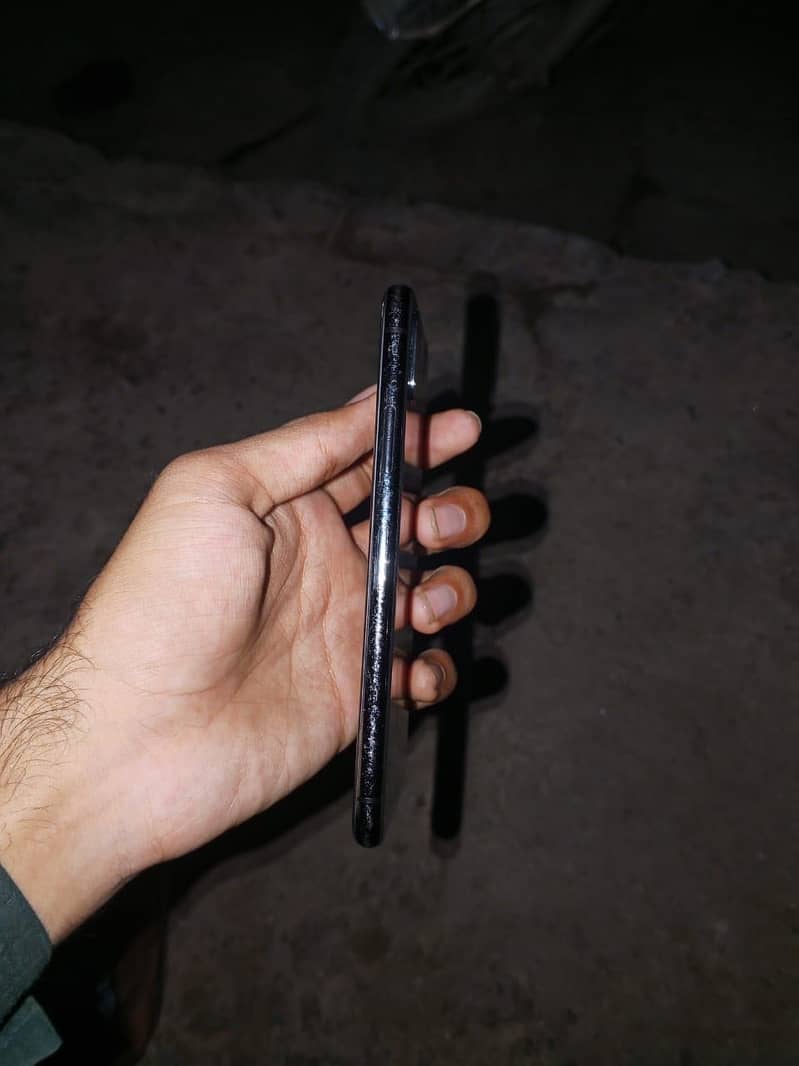 Apple iPhone X 5