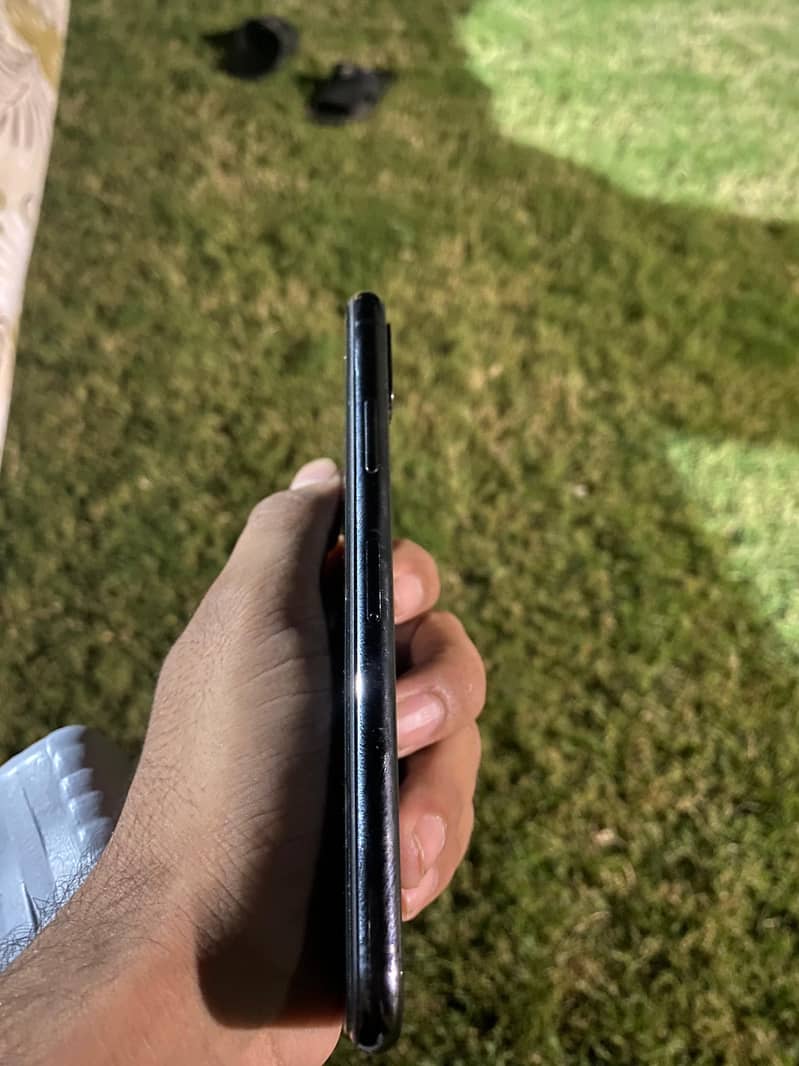 Apple iPhone X 2