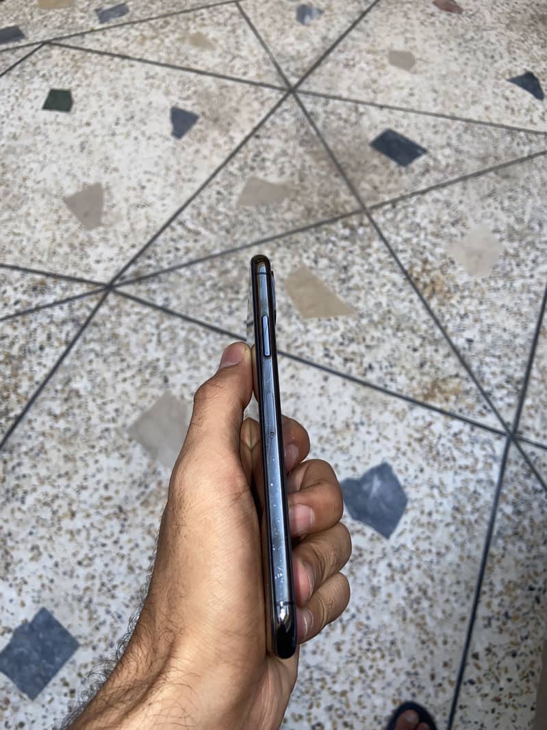 Apple iPhone X 0