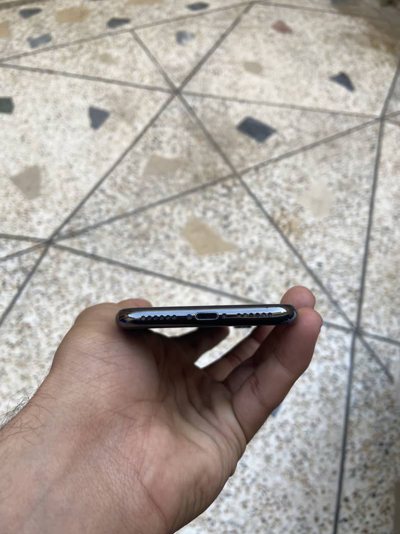 Apple iPhone X 2