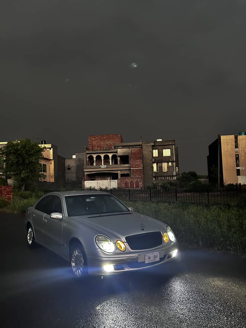 Mercedes E Class 2003 14