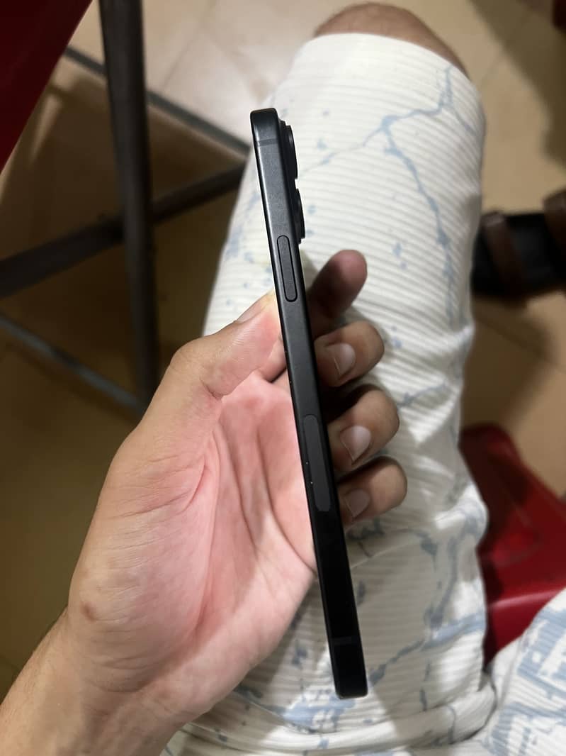 Apple iPhone 15 plus 1