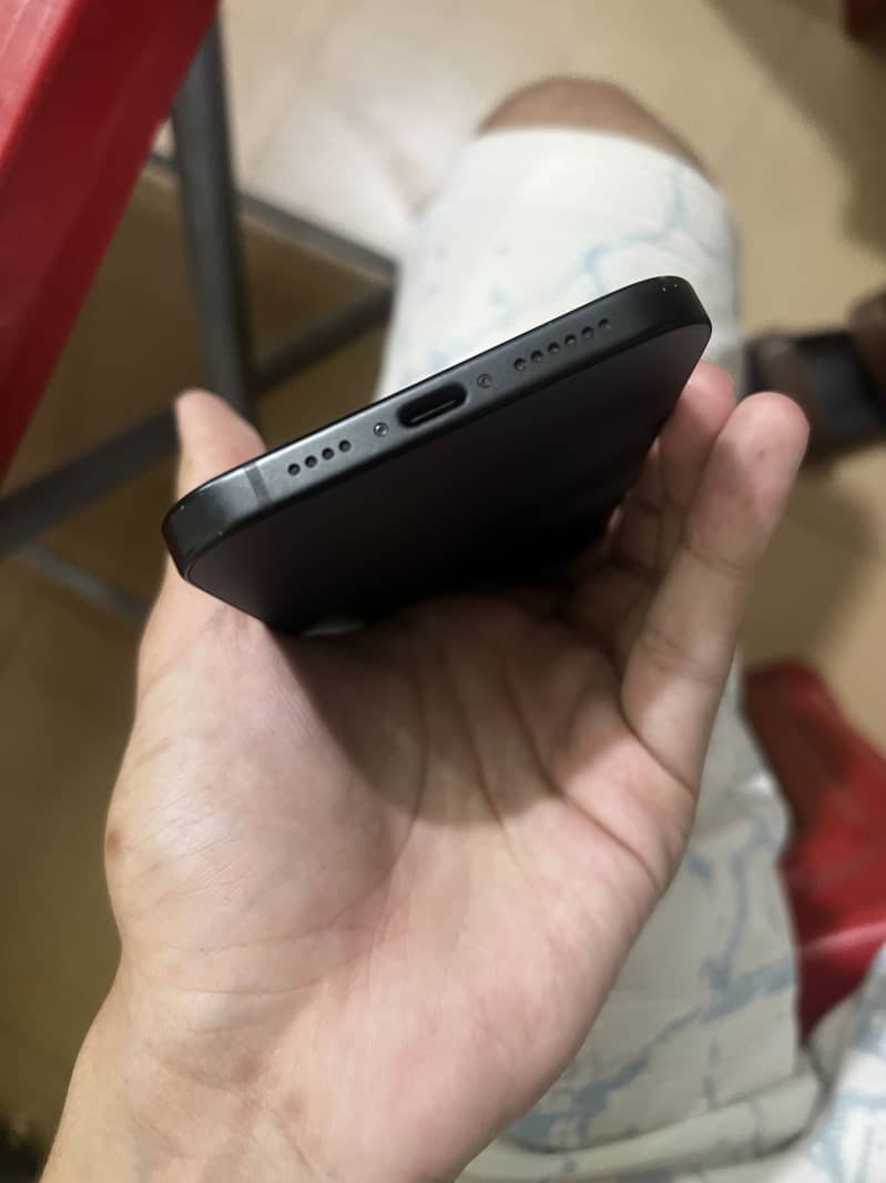 Apple iPhone 15 plus 2
