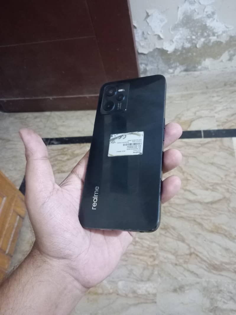 Realme C35 1