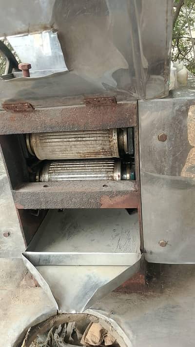 Gana juice machine (sugar cane  juice machine. . )
