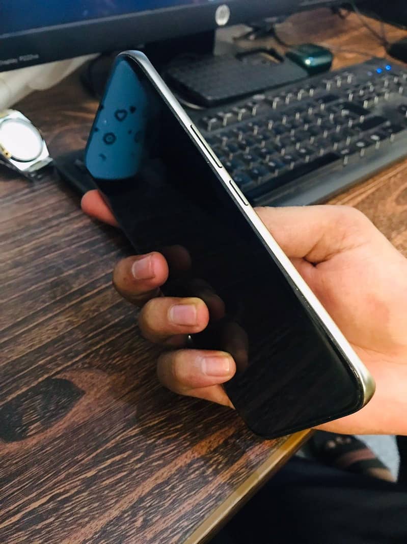 Tecno CAMON i 4