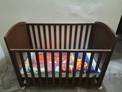 baby cot