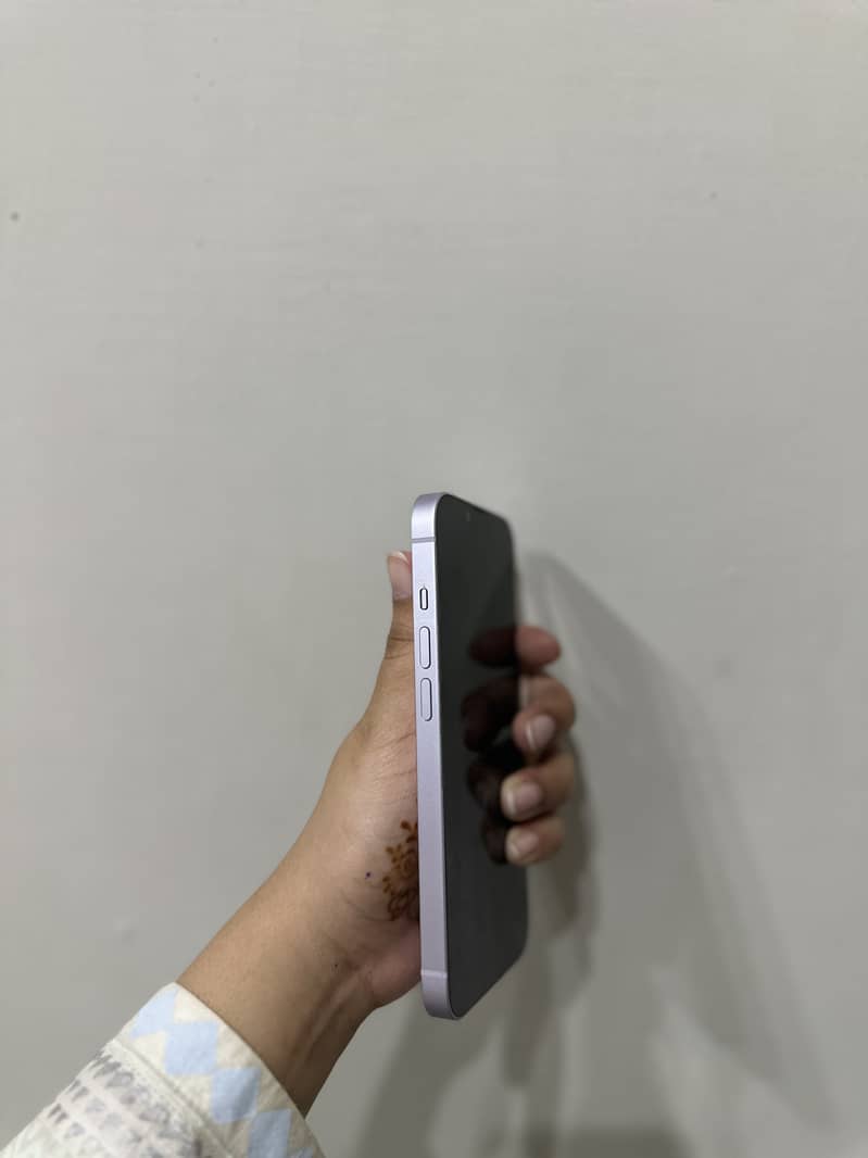 Apple iPhone 14 4