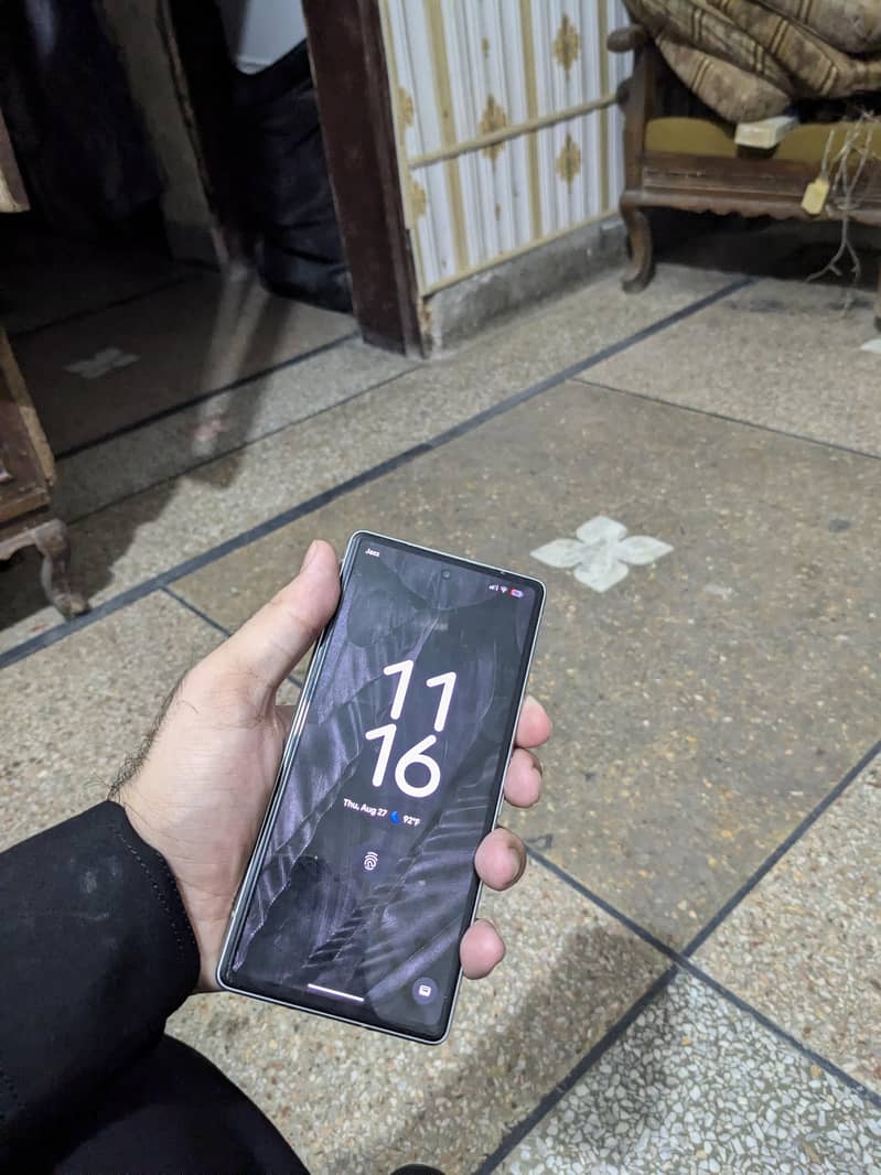 Google Pixel 7a 1